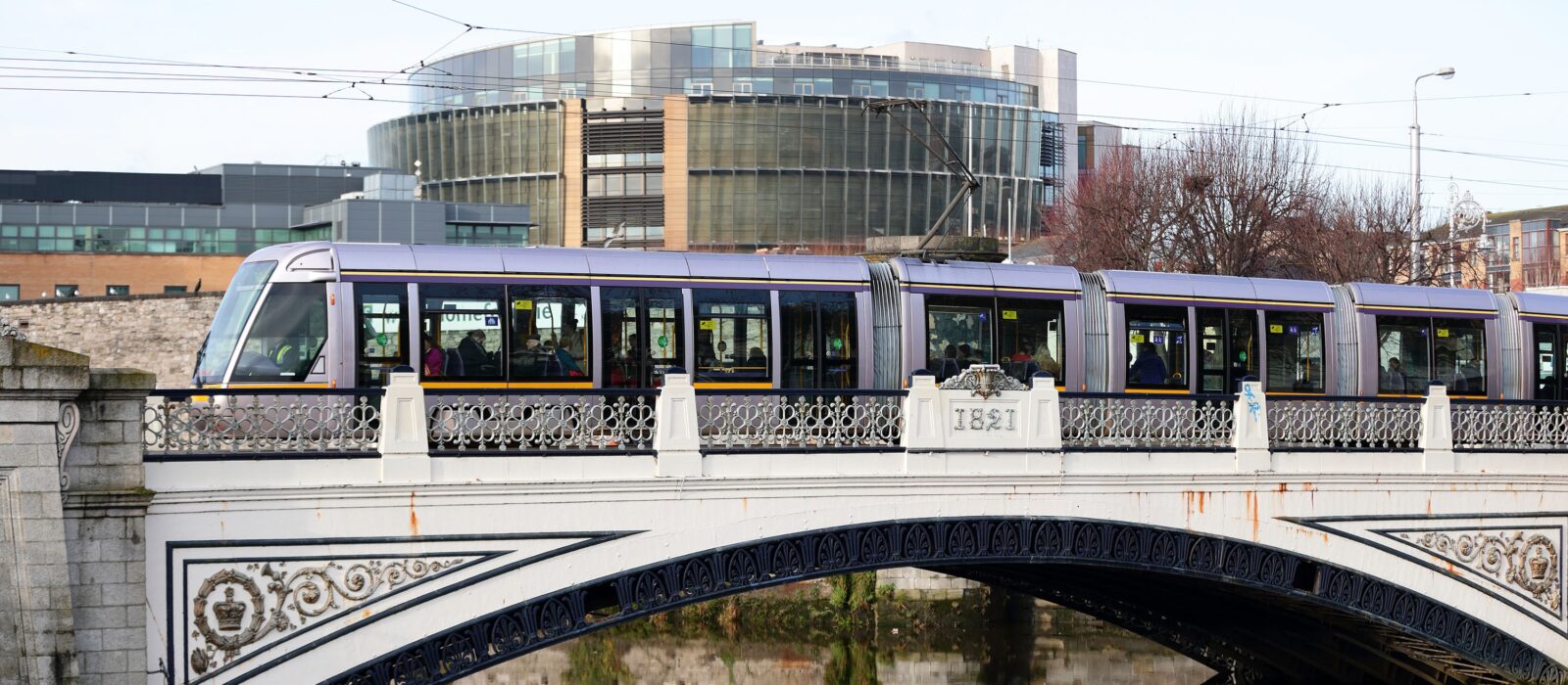 Luas on bridge