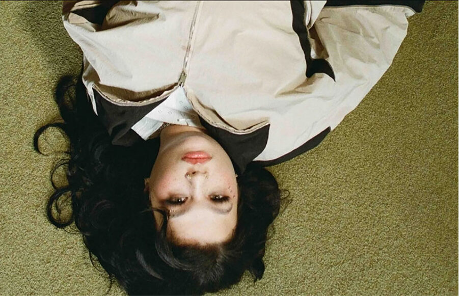 lola young 900x582